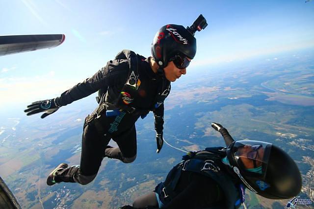 skydivers-exiting-an-aircraft.jpg