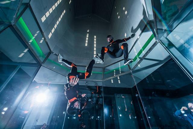 skydivers-flying-in-a-vertical-wind-tunnel.jpg